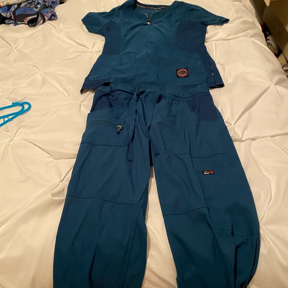 Scrub set - Picture 4 of 6